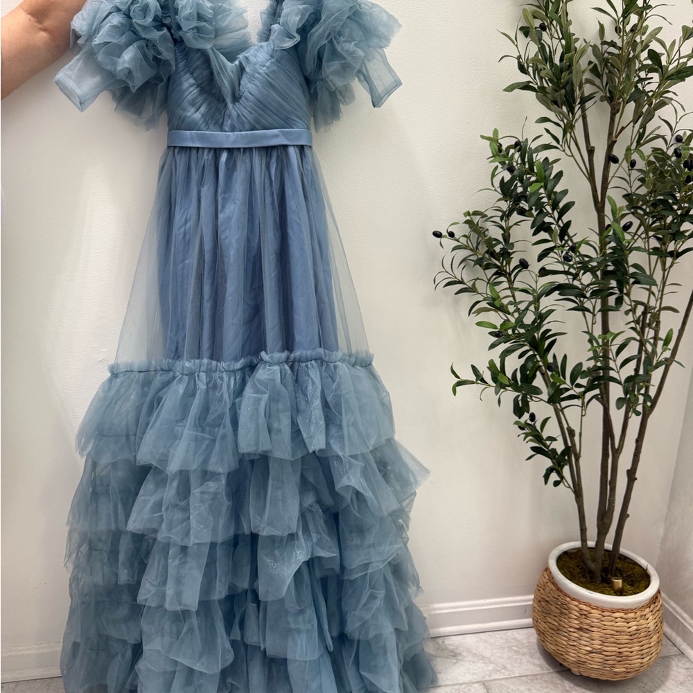 Elegant Blue Ruffled Dress